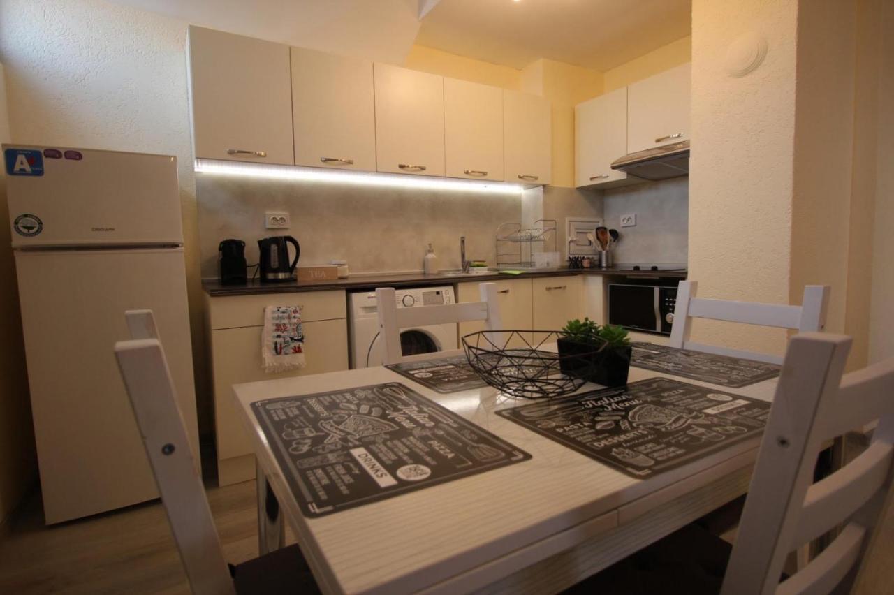 Apartment Happy Holiday Lazur Burgasz Kültér fotó