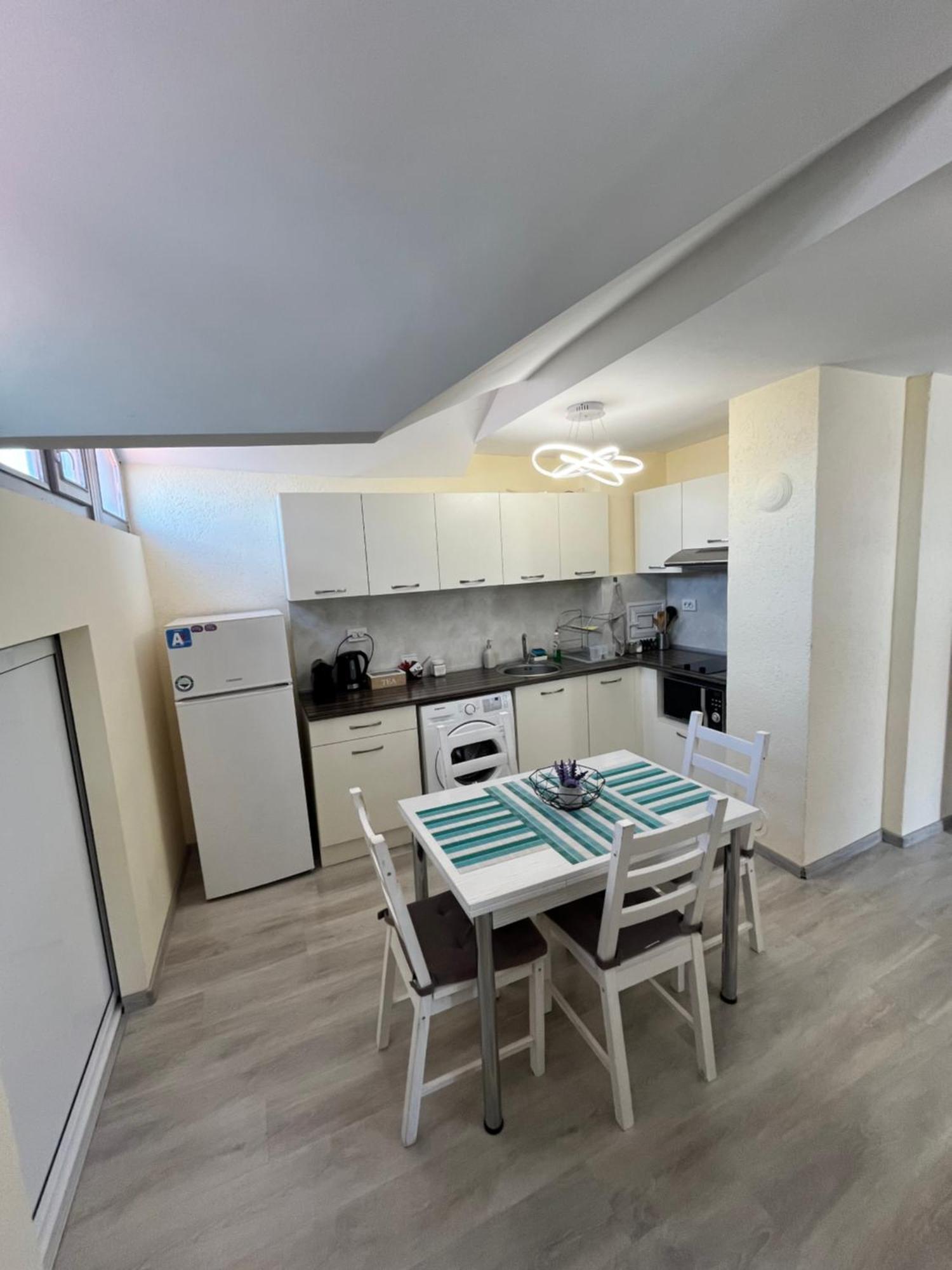 Apartment Happy Holiday Lazur Burgasz Kültér fotó